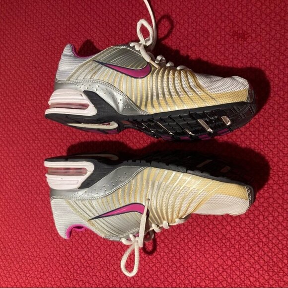 NIKE Sz 9 Torch 5 Air Max Sneakers Sz 9 - Picture 4 of 9